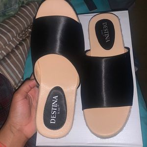 Destina way platform black shoe